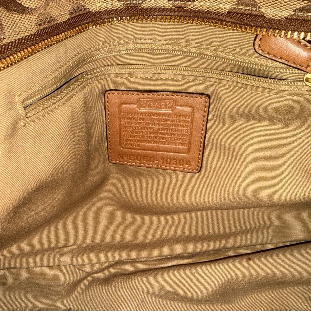 Coach Signature Brown and Tan Tote Vintage 🤎 - Picture 10 of 10